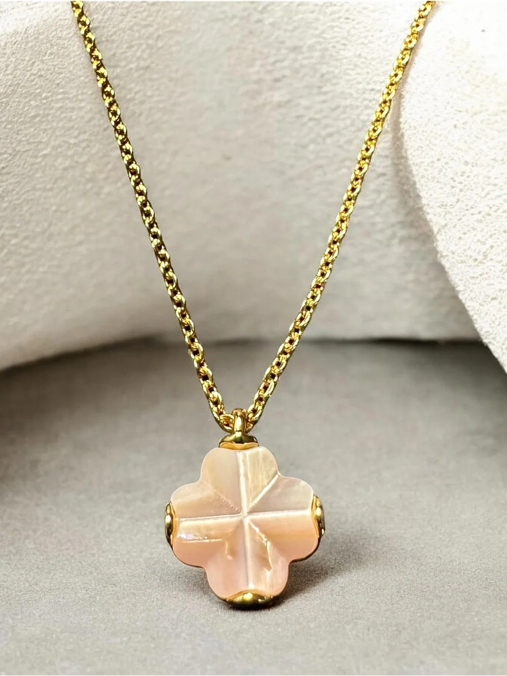 NWT Kate Spade New York Gold-Tone Mini Pendant Necklace, 16